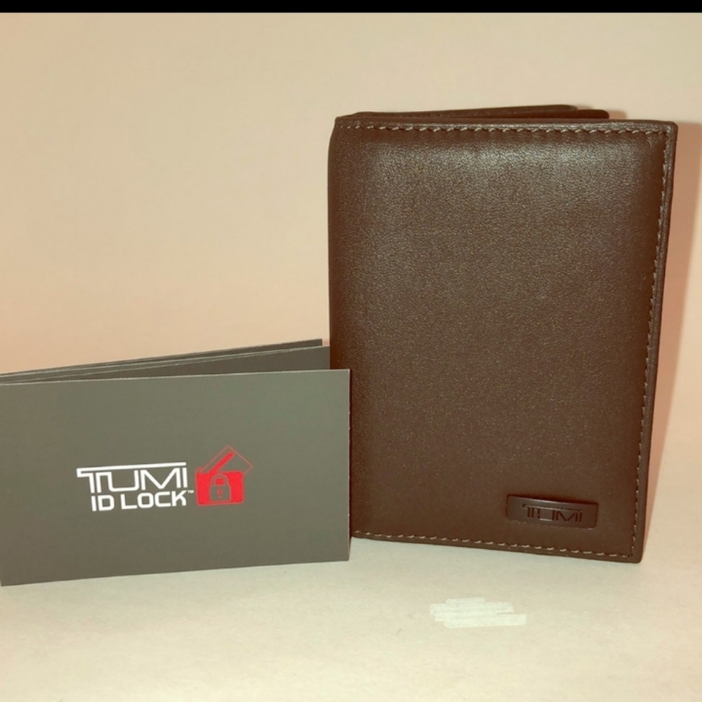 TUMI MENS HORIZON LEATHER IR CARD CASE NWT